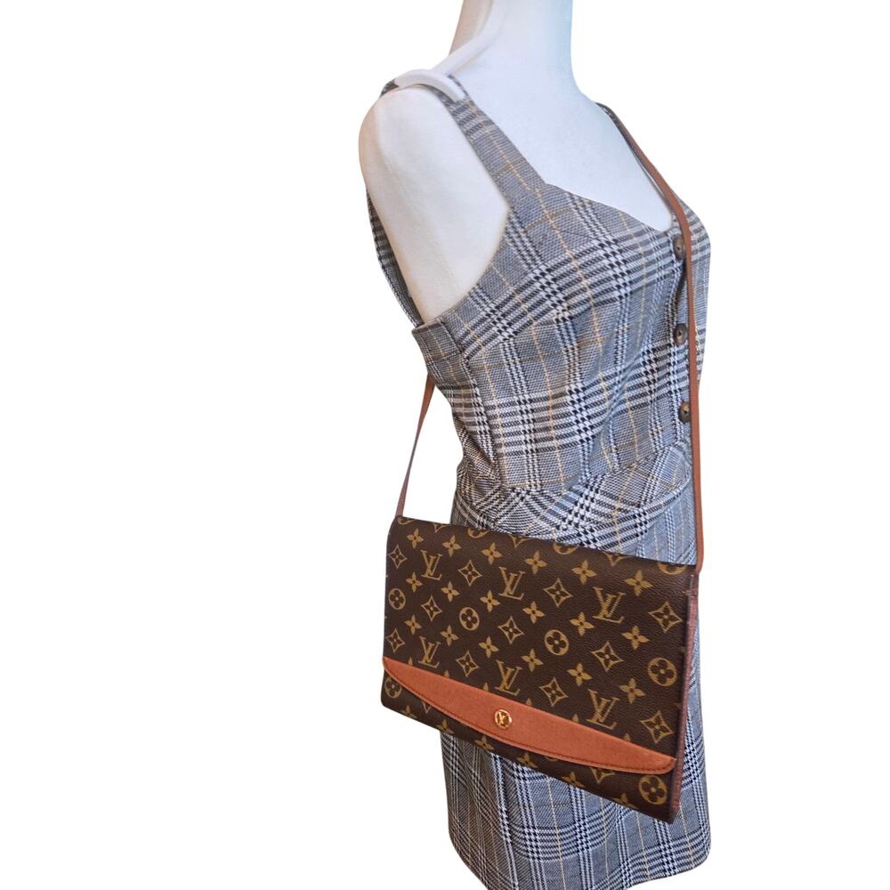 Louis Vuitton Monogram Bordeaux Bag Clutch Crossbody Vintage LV Removable Strap - Picture 15 of 16